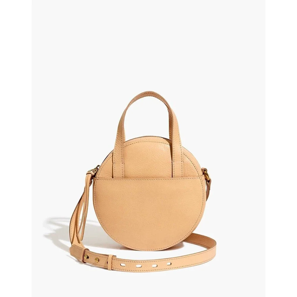 MADEWELL The Juno Circle Crossbody Bag in Beige Leather